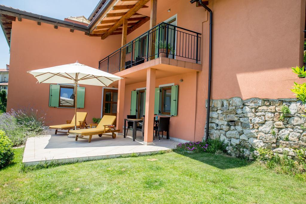 Zoi Apartments Dobrovo Esterno foto